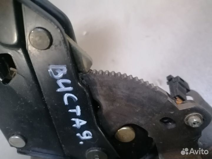 Рычаг стояночного тормоза Toyota Vista 1990-1994