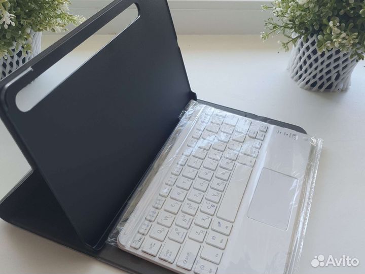 Чехол с панелью и клавиатурой Galaxy Tab s6,s7,s8