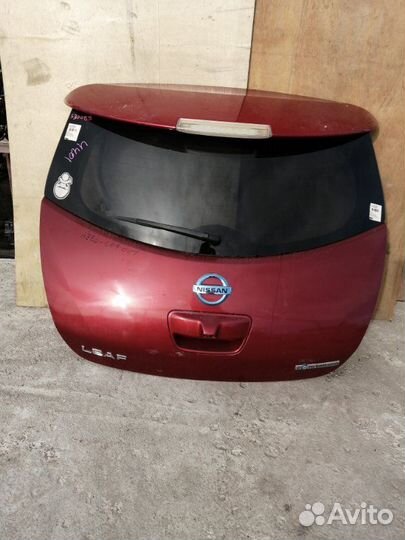 Дверь багажника Nissan Leaf AZE0
