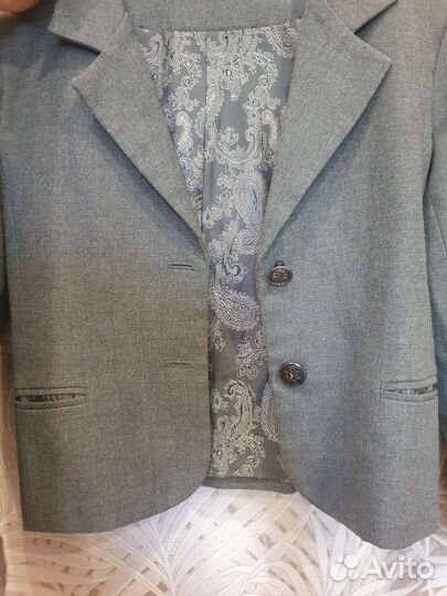 Пиджак для девочки примерно на рост 134