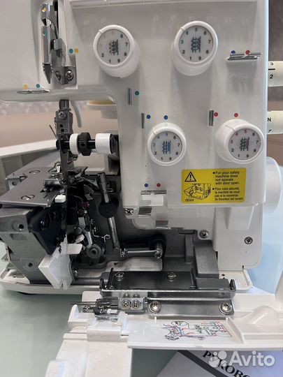Оверлок juki mo 654de