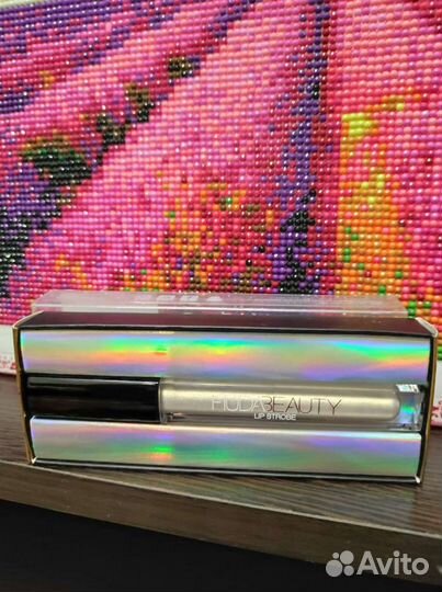 Huda beauty lip strobe жидкая помада