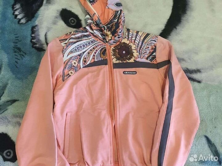 Спортивный костюм