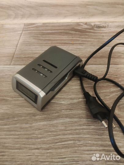 Зарядное устройство для аа/ааа аккумулятор.батарей