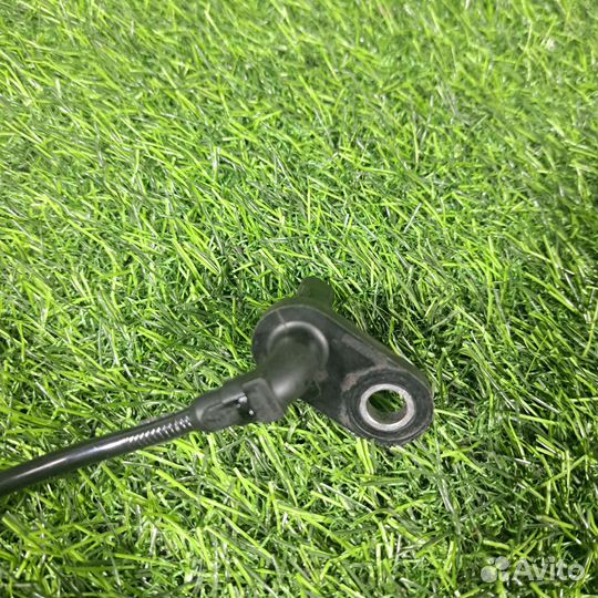 Датчик абс задний правый Ниссан Ноут Е11