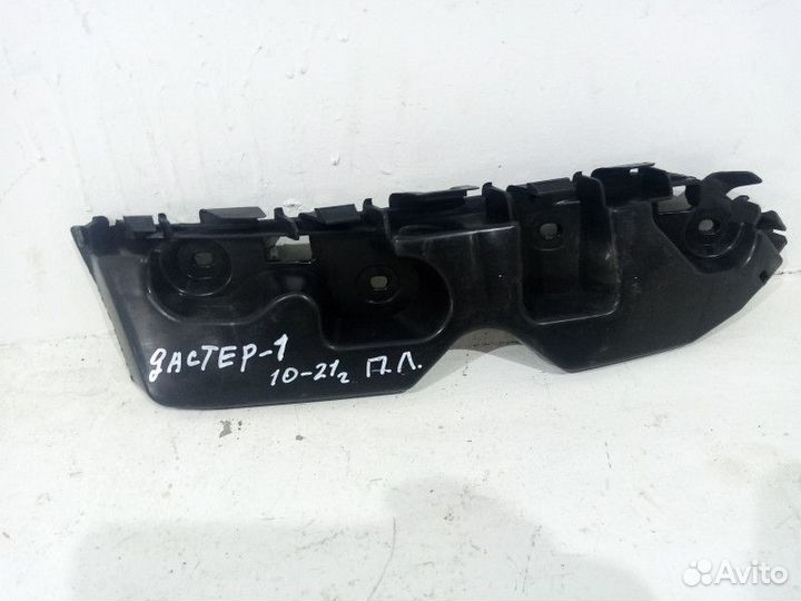 Кронштейн переднего бампера левый Renault Duster 1