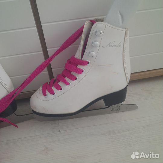 Коньки фигурные