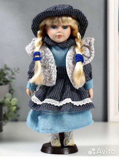 Кукла коллекционая фарфоровая новая