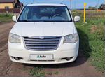 Chrysler Town & Country, 2010