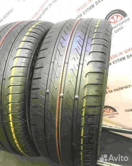 GT Radial Champiro FE1 215/55 R17 94V