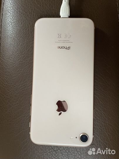 Телефон iPhone 8 64 gb