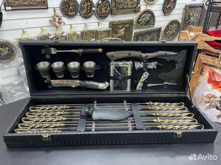 Шашлычный набор Булат кейс с кованными шампурами