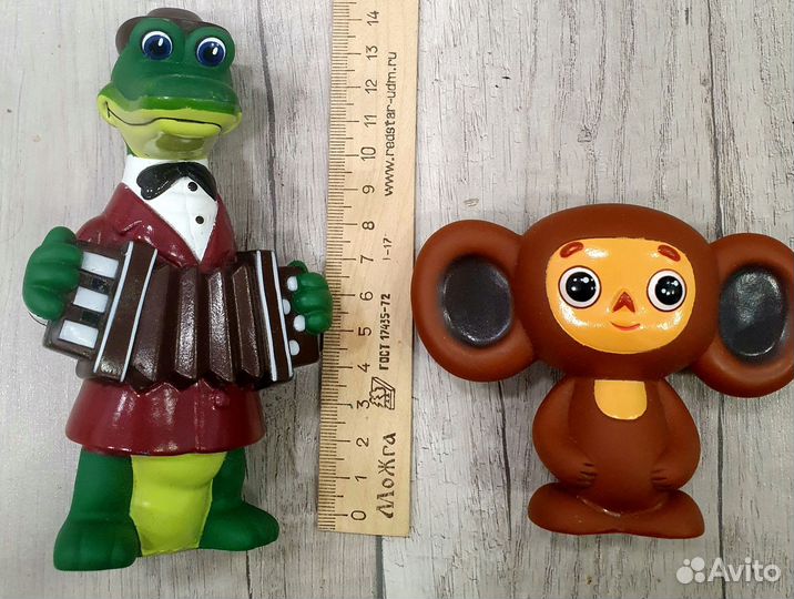 Чебурашка и крокодил Гена