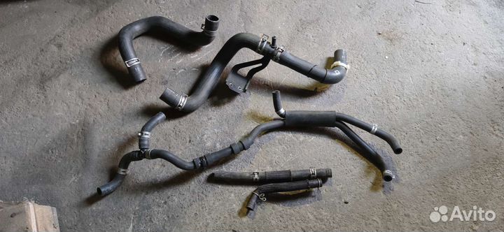 Патрубок охлаждения Toyota Corolla ZRE180