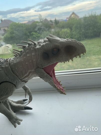 Динозавр Indominus rex