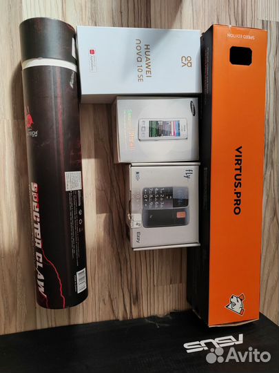 Коробки от телефонов, и другой техники