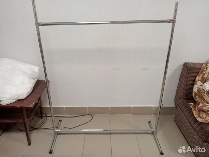 Напольная вешалка