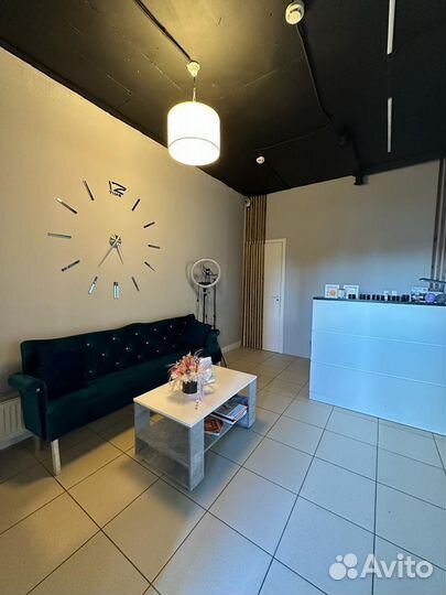 Аренда места парикмахера, маникюра, бровиста