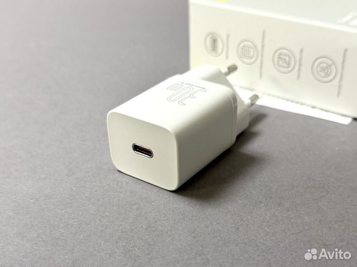 Быстрая зарядка Type-C 30W Baseus