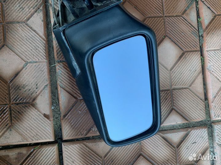 Правое боковое зеркало ваз
