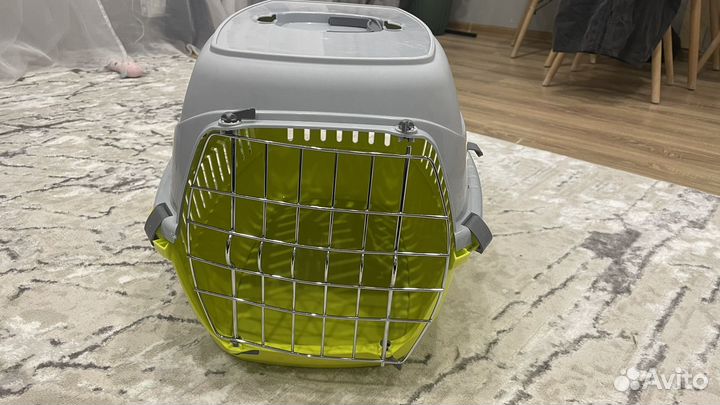 Переноска для кошек и собак пластиковая