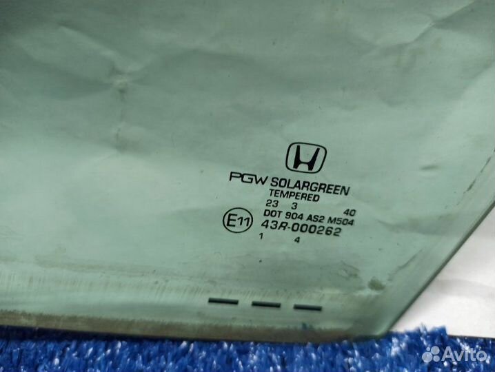 Стекло двери переднее левое Honda Accord 9