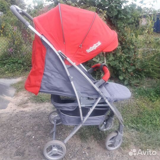 Прогулочная коляска
