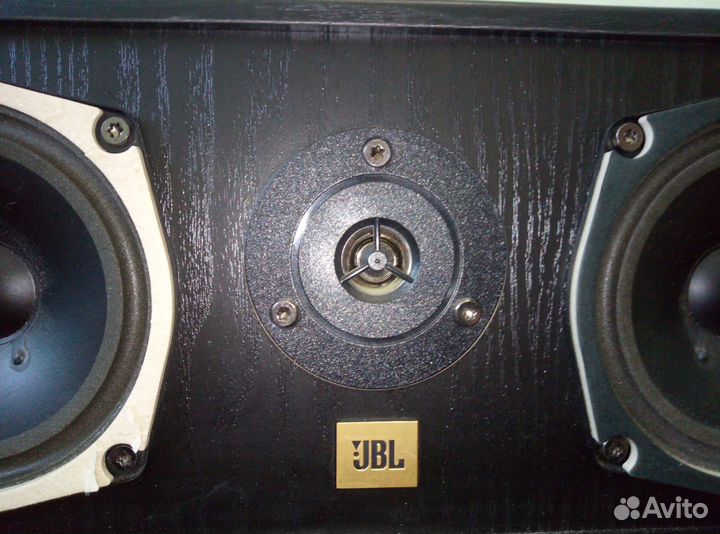Акустические колонки jbl