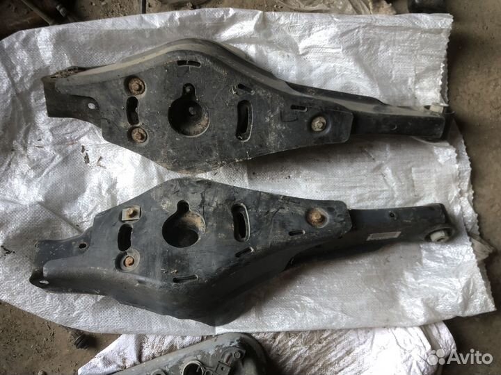 VAG рычаг задний нижний