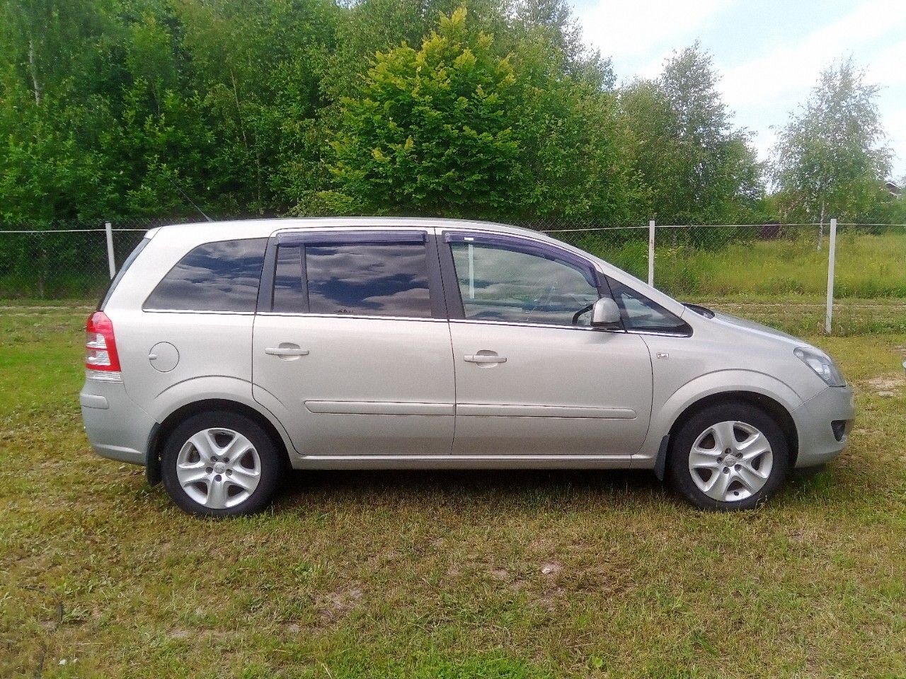 Opel Zafira: фото владельца