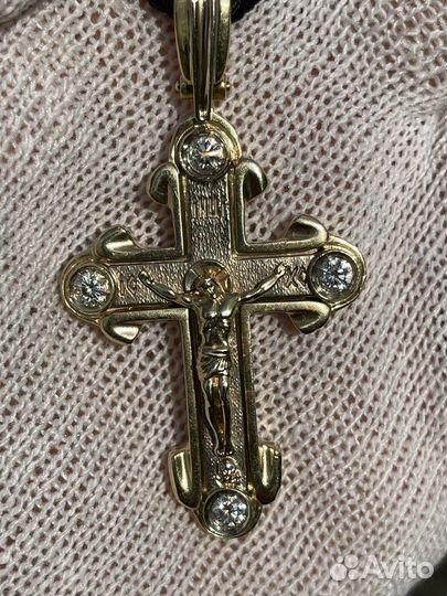 Золотой крест с бриллиантами
