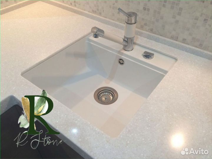 Кухонные столешницы и подоконники из камня