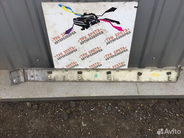 Мерседес Вито Накладка рельсы сдвижной двери левая