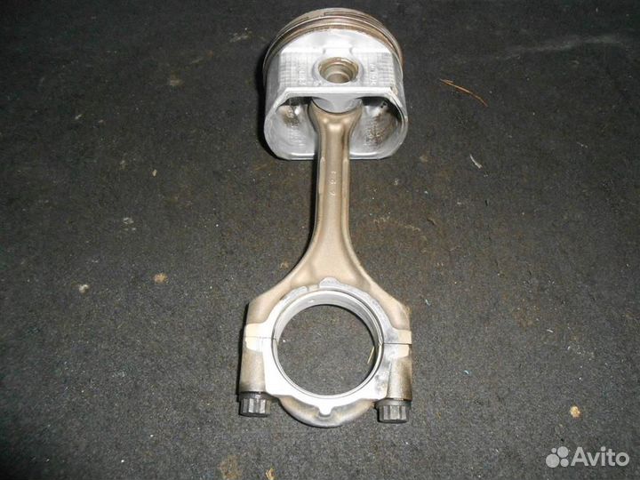 Поршень с шатуном Toyota Voxy AZR60(01-07)