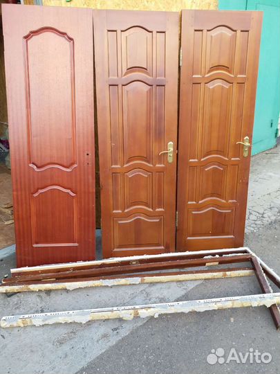Двери из массива дерева.Б/У