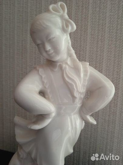 Винтажная китайская статуэтка