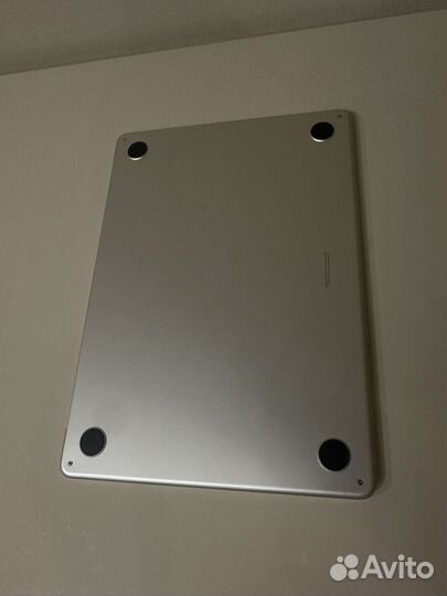 Apple MacBook air 13 2022 m2 RAM 8gb SSD 256gb