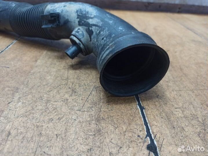 Патрубок воздушного фильтра Opel Astra H Z16XEP