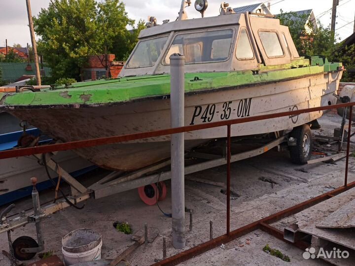 Катер тритон