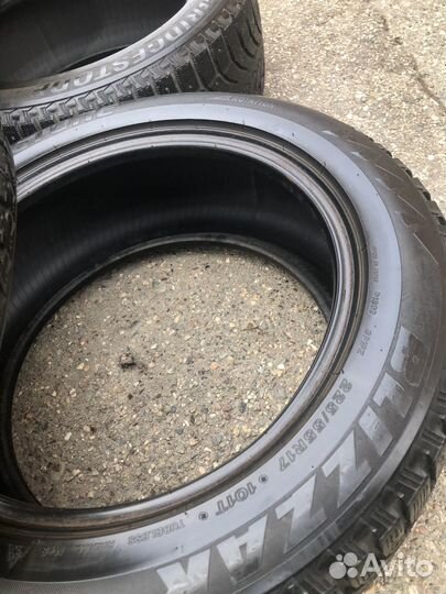 Bridgestone Blizzak Spike-01 225/55 R17
