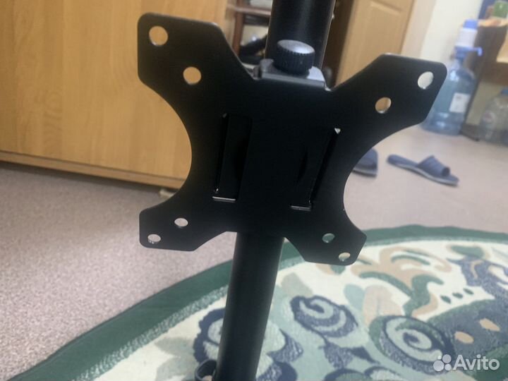 Кронштейн для монитора