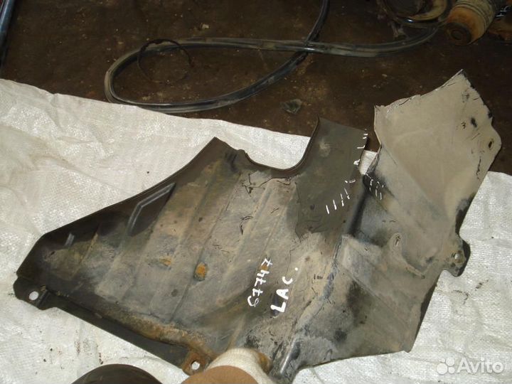 Подкрылок Chevrolet Lacetti