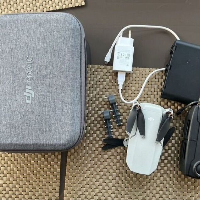 Квадрокоптер dji mavic mini combo