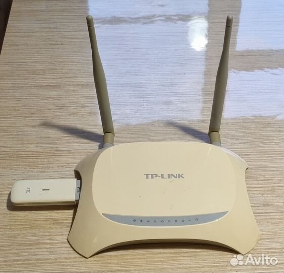 Роутер TL-MR3420 с USB-модемом ZTE MF823D