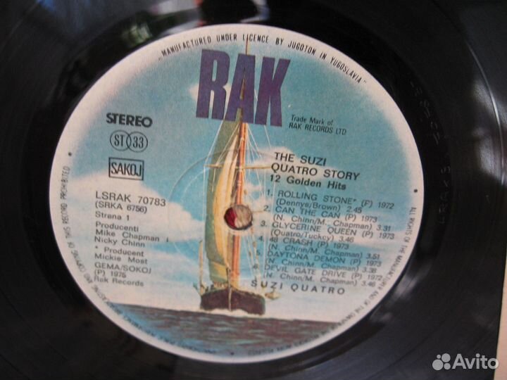 Кассеты и CD + колонки Маяк и наушники