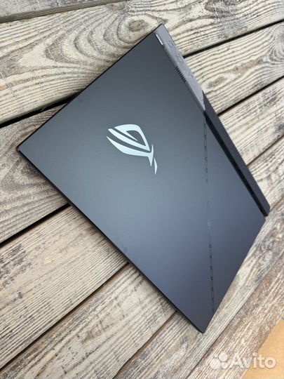 Ноутбук Asus Rog Strix Scar 17 i9/16/RTX 3070Ti 8