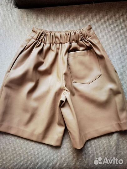 Кожаные шорты zara