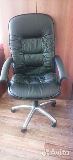 Компьютерное кресло руководителя