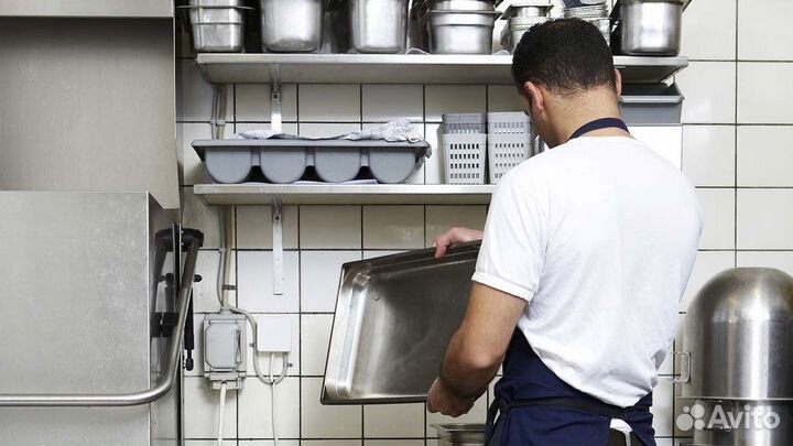 Кухонный работник с проживанием