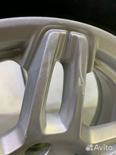 R15 Michelin X-Ice North XIN2 195/55, PCD 4x108 DIA 63.3